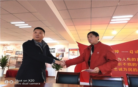 給堅持原則忠于職守的職工點個大大的贊！