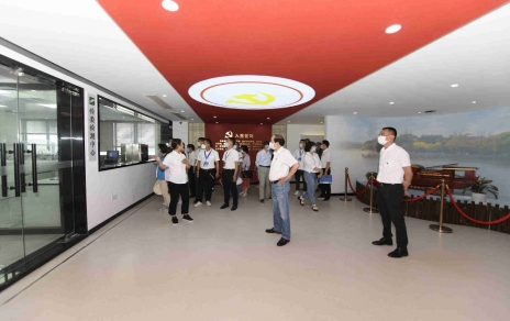 帶著激揚干勁帶著奮斗目標(biāo)勇毅前行！