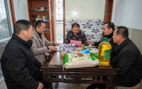 2024，在涌動(dòng)的愛(ài)心中，溫暖開啟…